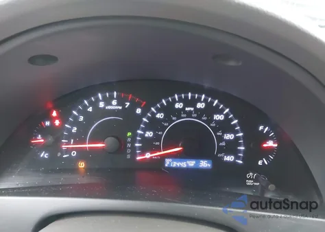 2011 Toyota Camry Le z USA, uszkodzony, nr VIN 4T1BF3EK2BU142148